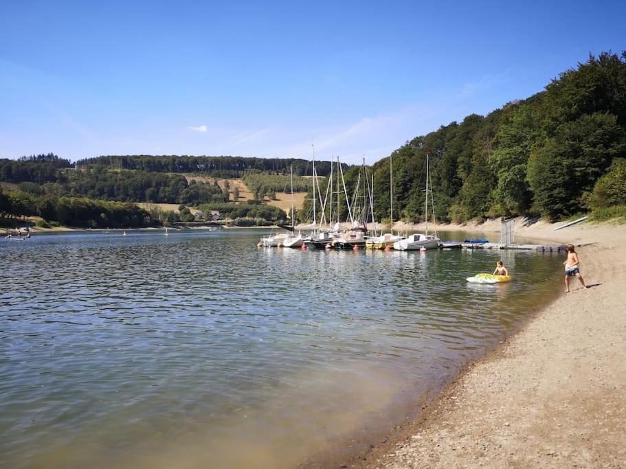 Ferienhaus Lena Im Sauerland Direkt Am Hennesee Meschede Exterior photo